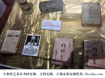 隆安县-被遗忘的自由画家,是怎样被互联网拯救的?